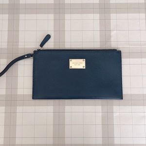 Michael Kors Clutch w/ Wristlet